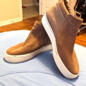 Keds Size 9 tan zip up ankle high suede shoes